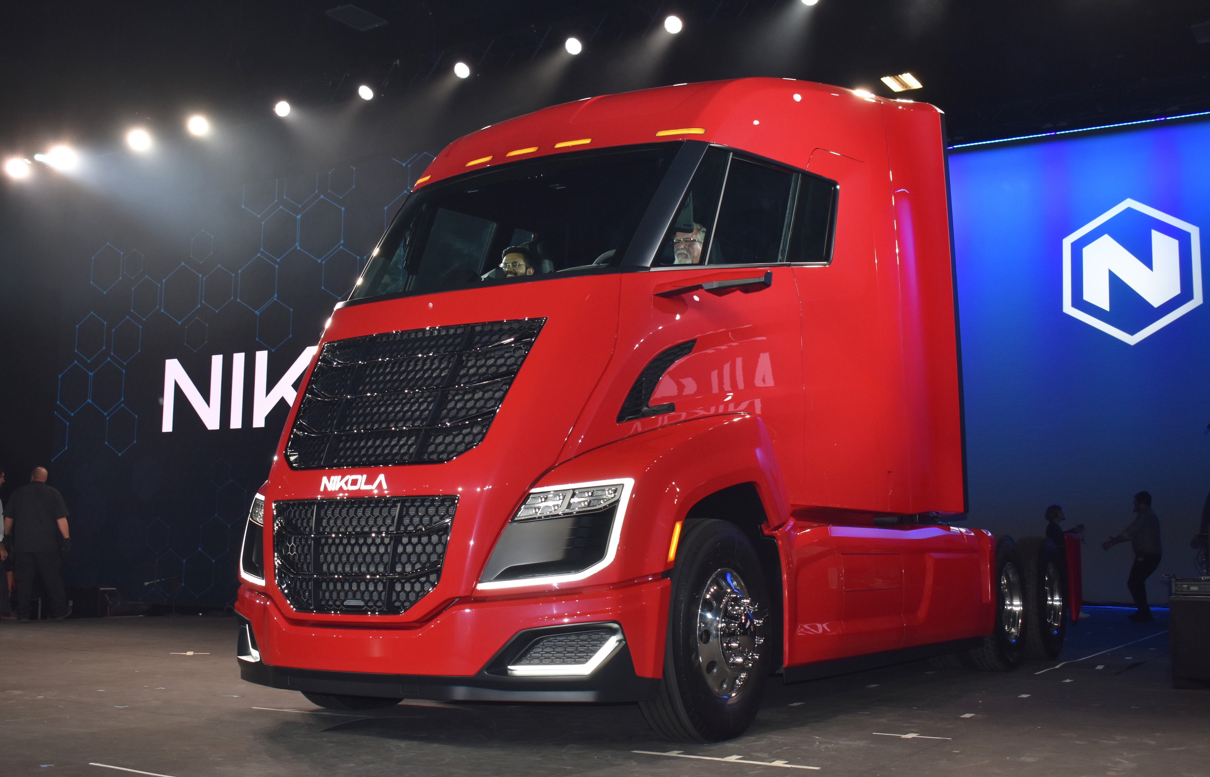Nikola Reveals Range of Hydrogen Fuel Cell and BatteryElectric